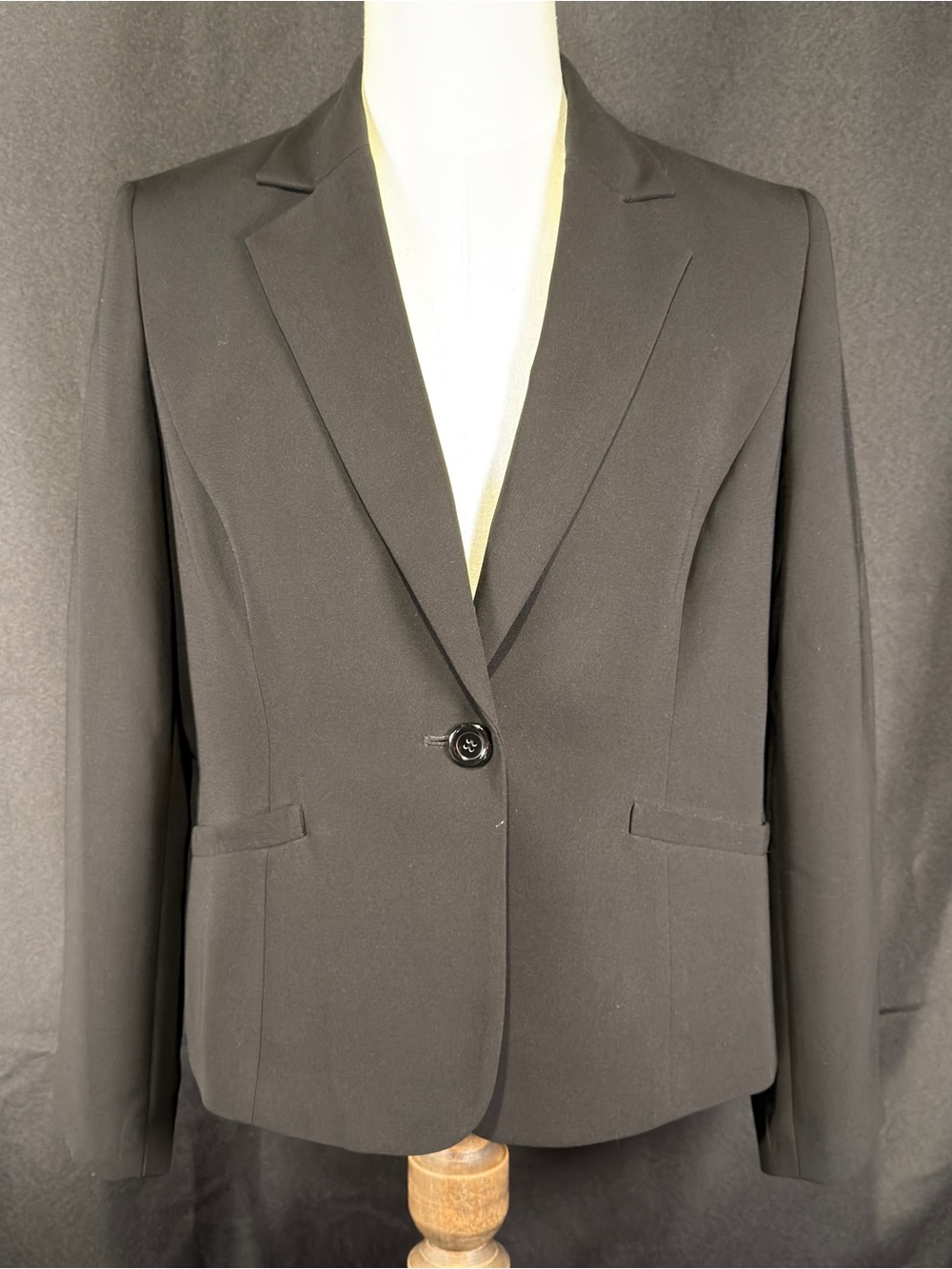 Jones Studio Black Single-Button Tailored Women's Blazer
